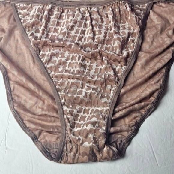 SKIMS LOGO FLOCKED SIDE STRING PANTY NWT - Picture 3 of 9